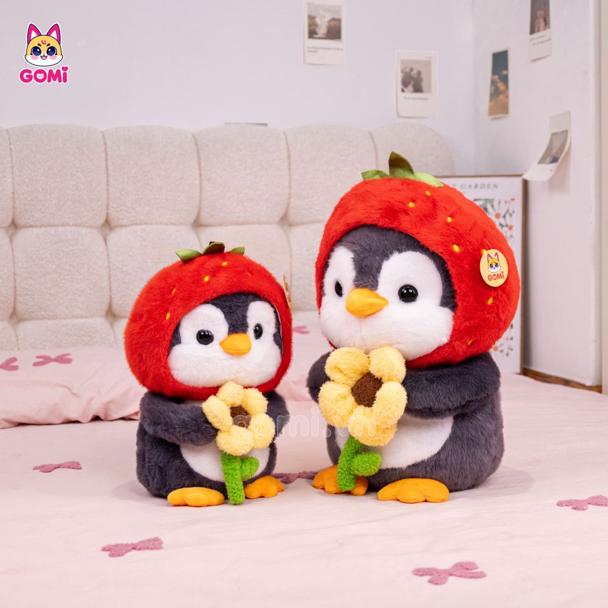 Gấu Bông Cánh Cụt Ôm Hoa