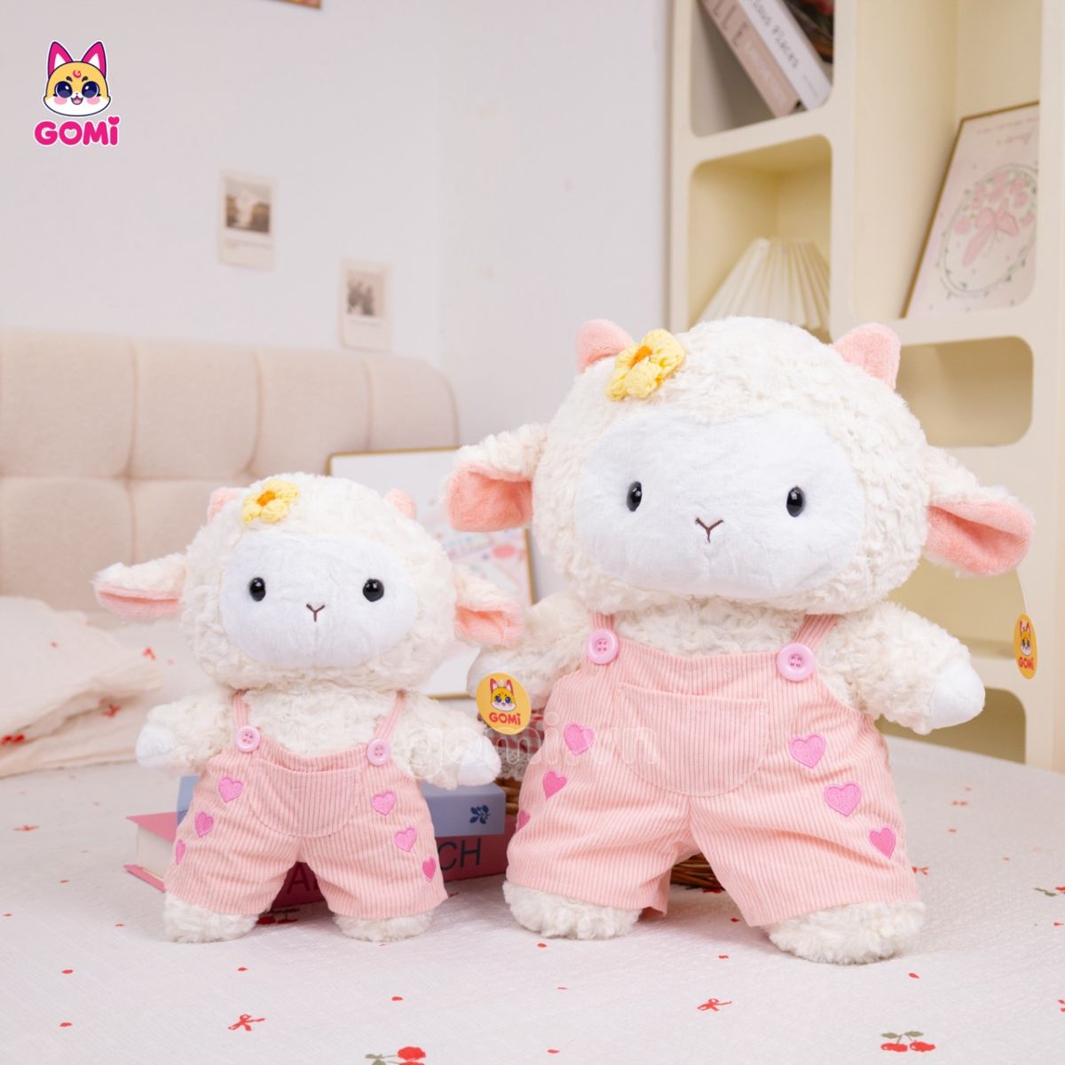 Gấu Bông Cừu Cài Hoa Yếm