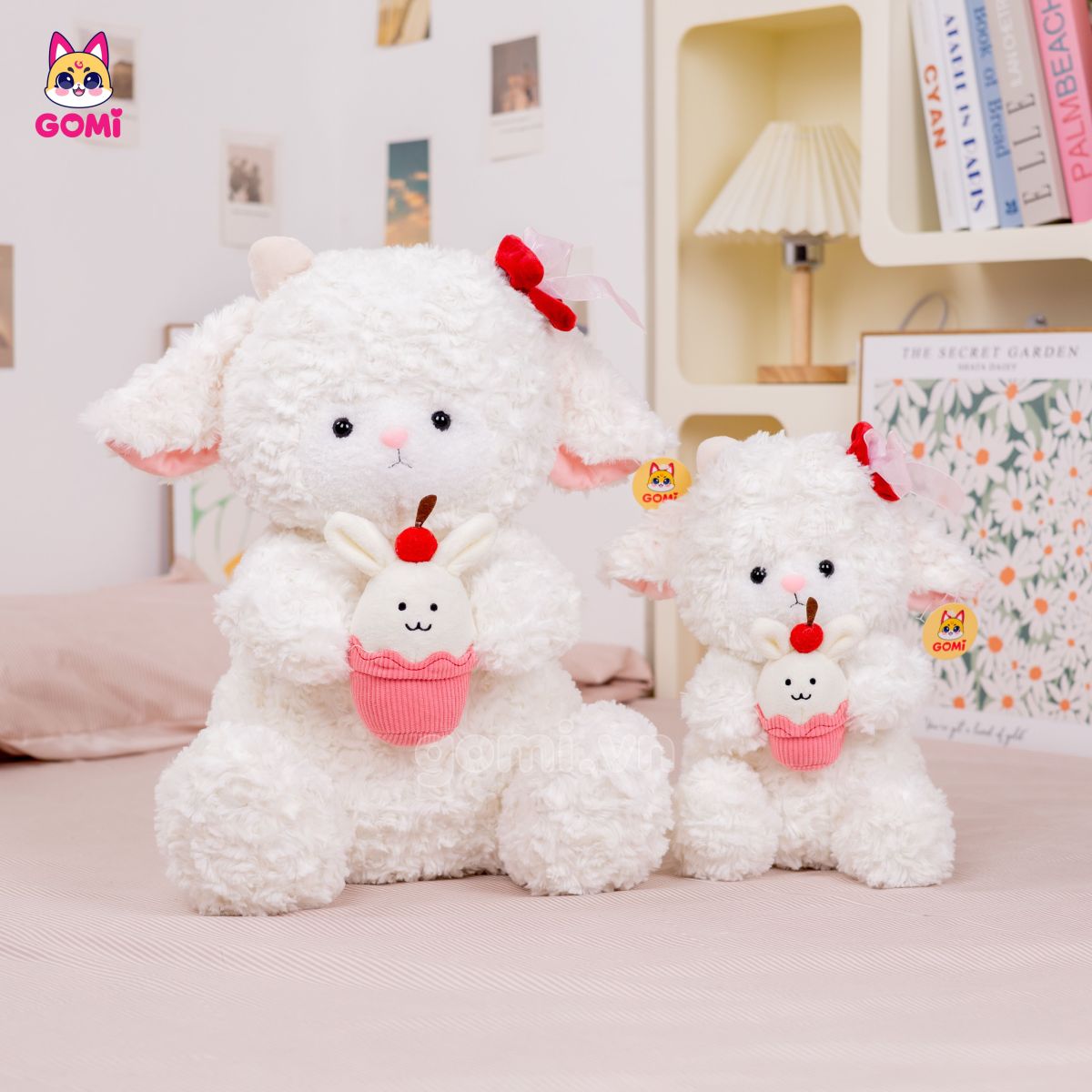 Gấu Bông Cừu Trắng Ôm Kem