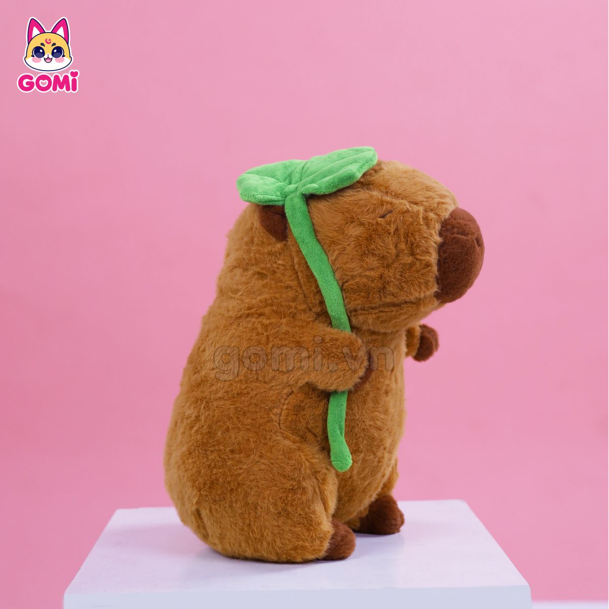 Gấu Bông Capybara Cầm Lá