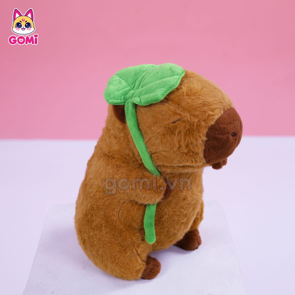 Gấu Bông Capybara Cầm Lá