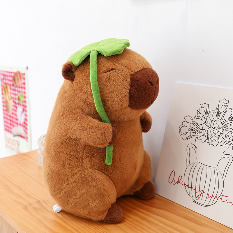 Gấu Bông Capybara Cầm Lá