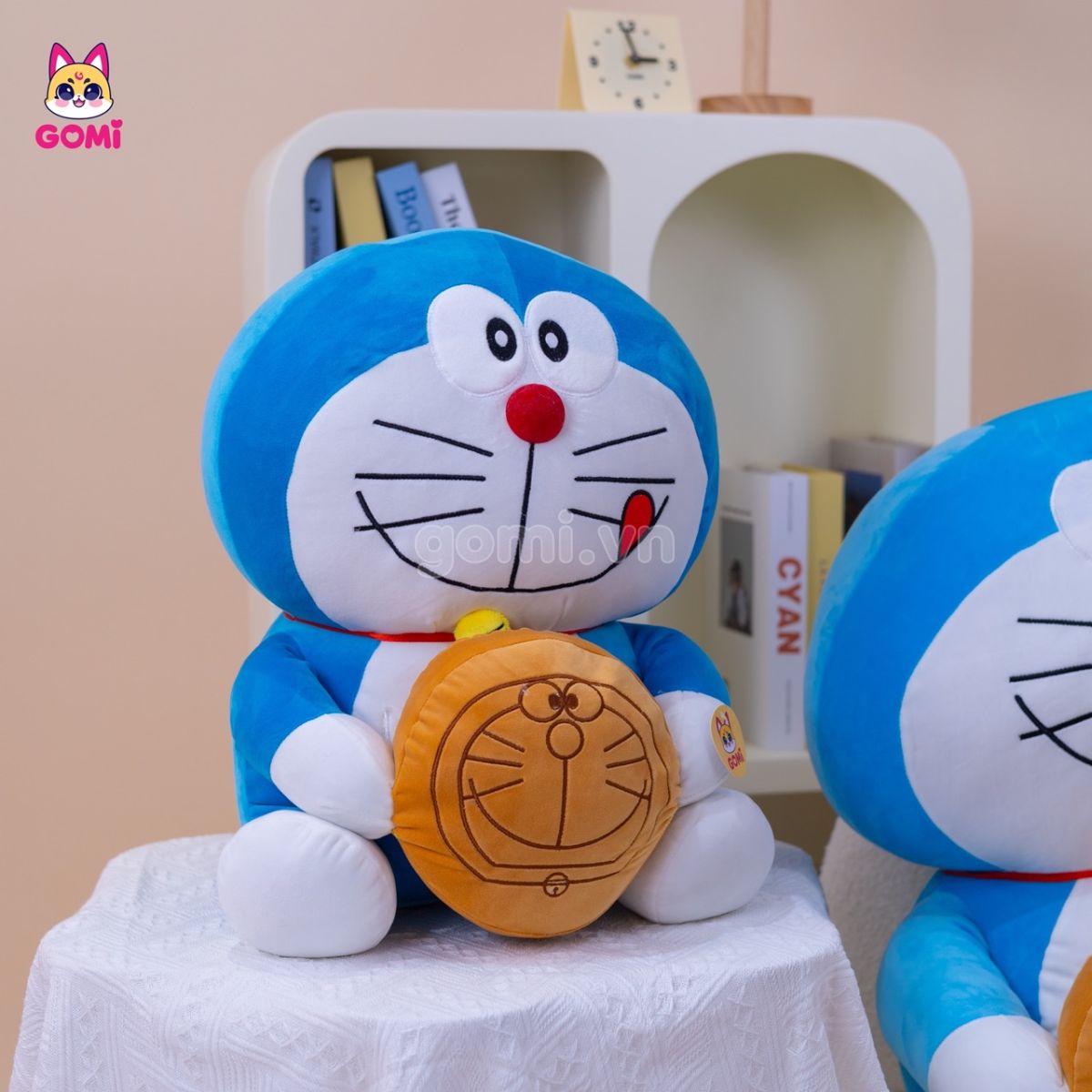 Doraemon Ôm Bánh