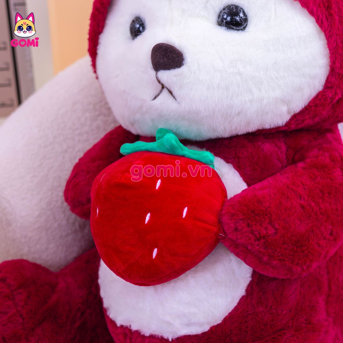 Gấu Lena Cosplay Lotso Ôm Dâu Hồng Đậm