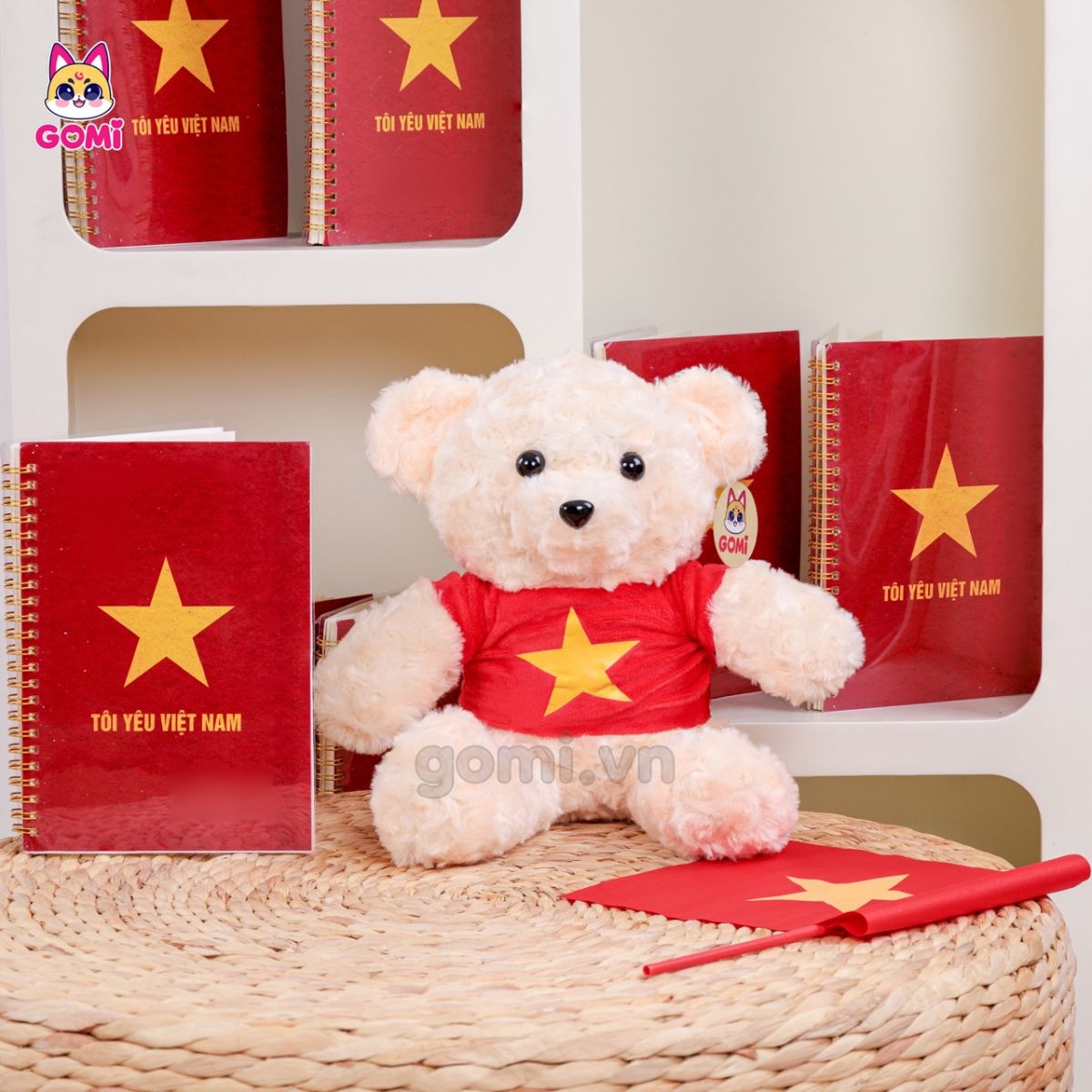 Gấu Bông Teddy Áo Đỏ Sao Vàng