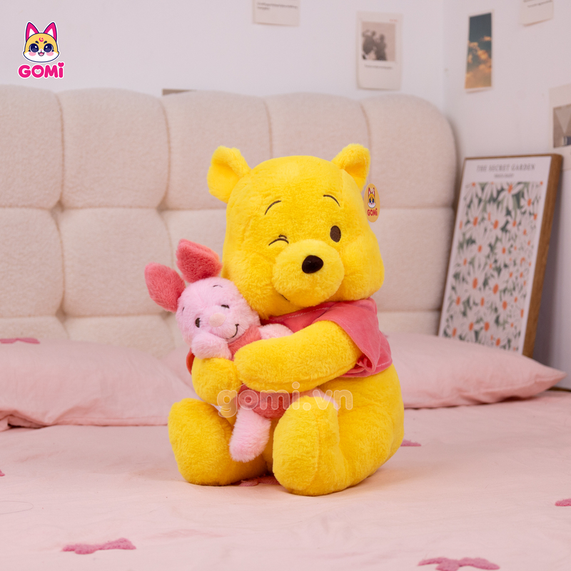 Gấu Bông Gấu Pooh Ôm Heo