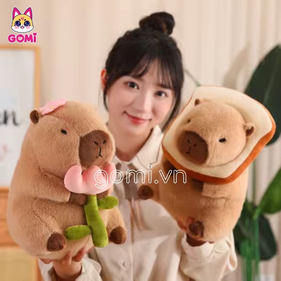 Gối Mền Capybara Ôm Hoa