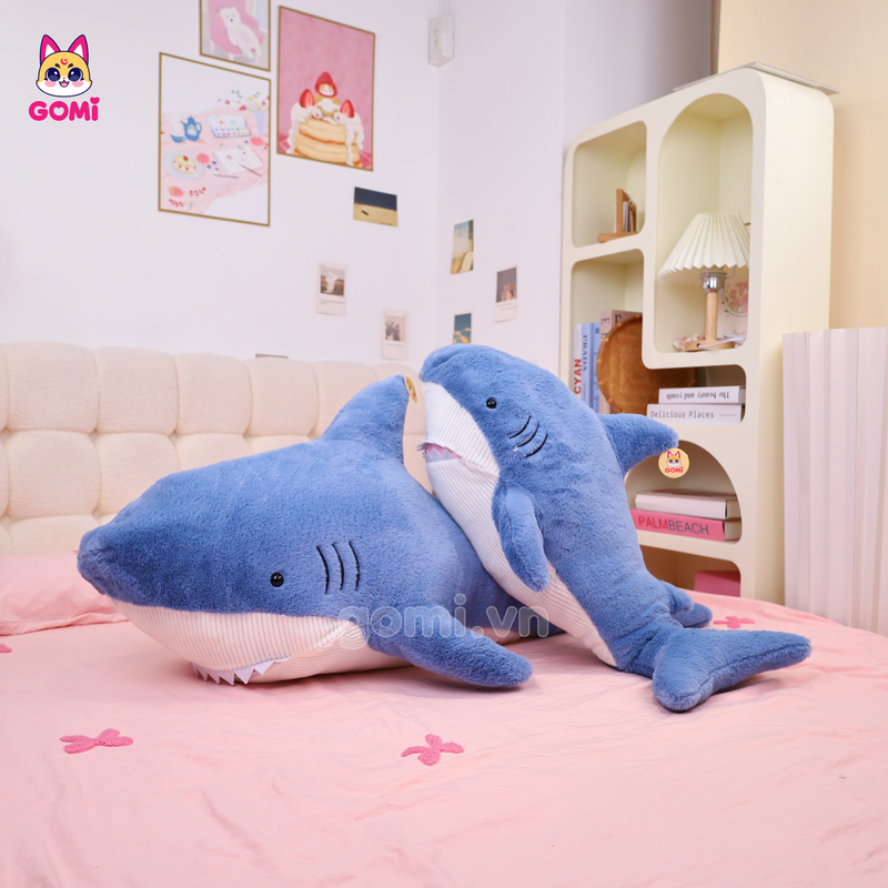 Gấu Bông Gối Ôm Cá Mập Miệng Hồng