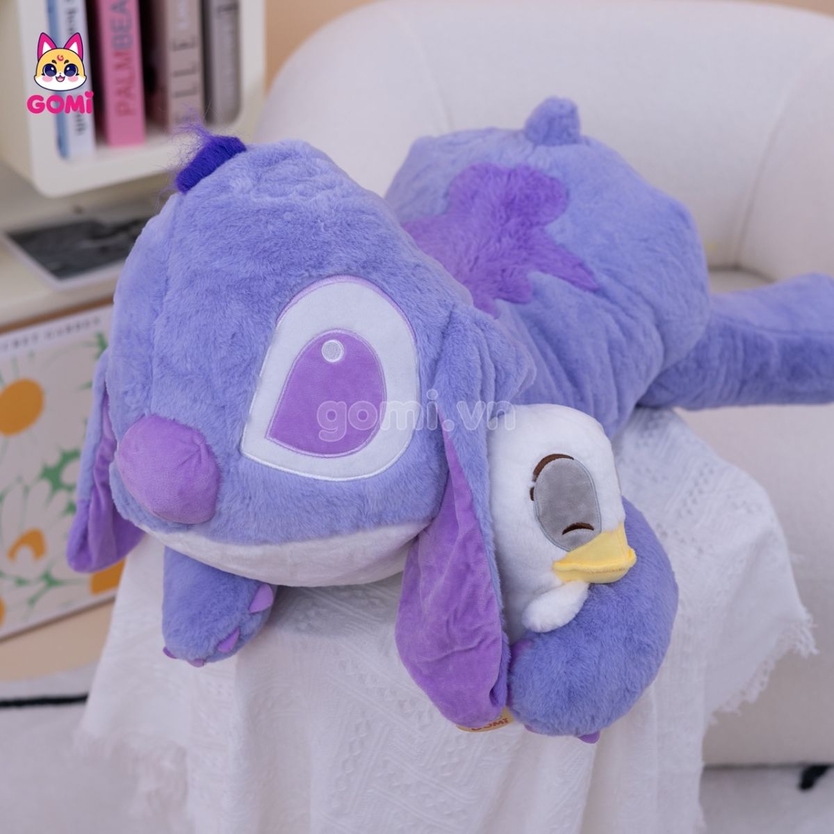 Stitch Nằm Ôm Vịt