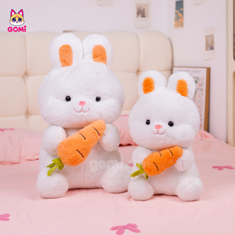 Gấu Bông Thỏ Trắng Mũi Hồng Ôm Cà Rốt