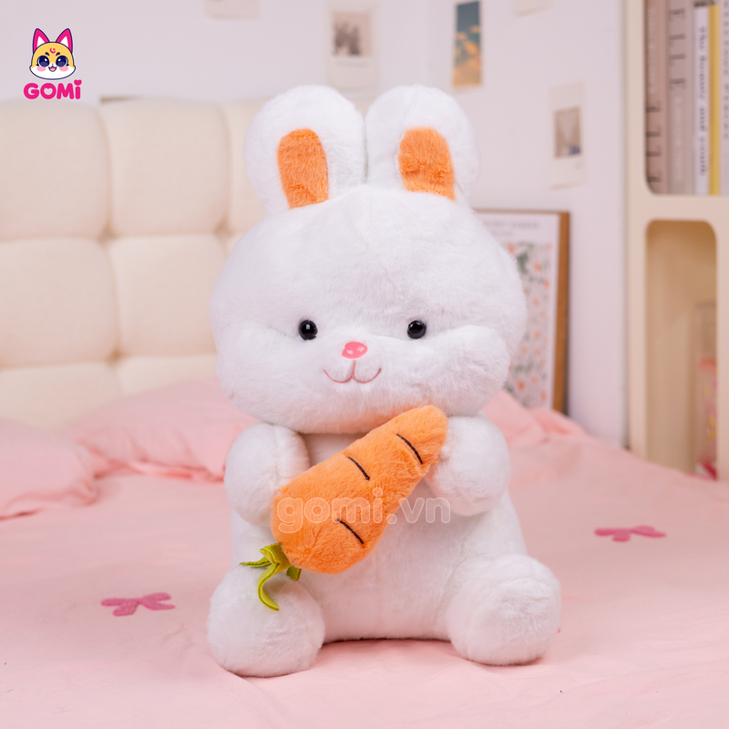 Gấu Bông Thỏ Trắng Mũi Hồng Ôm Cà Rốt