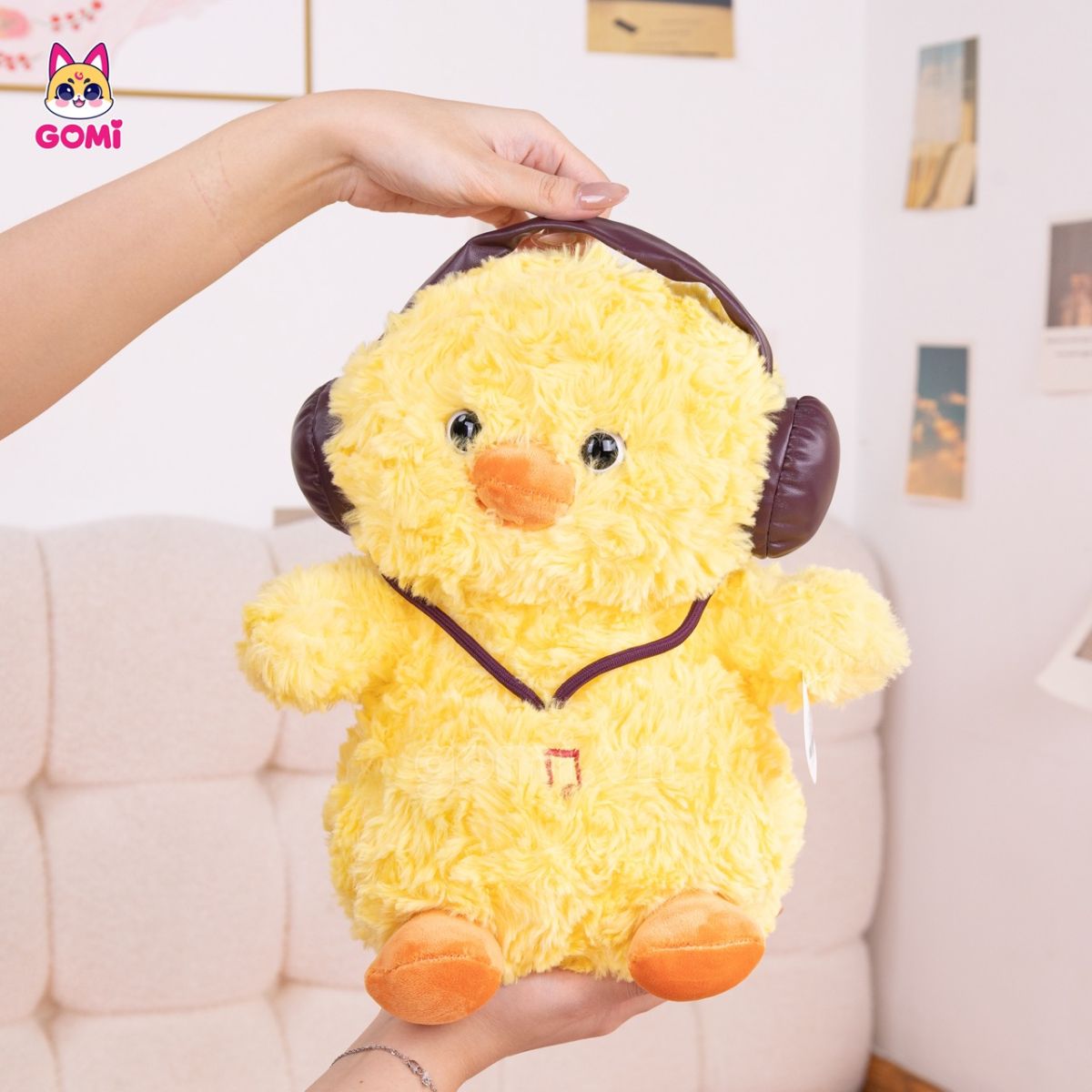 Gấu Bông Vịt Vàng Đeo Tai Nghe